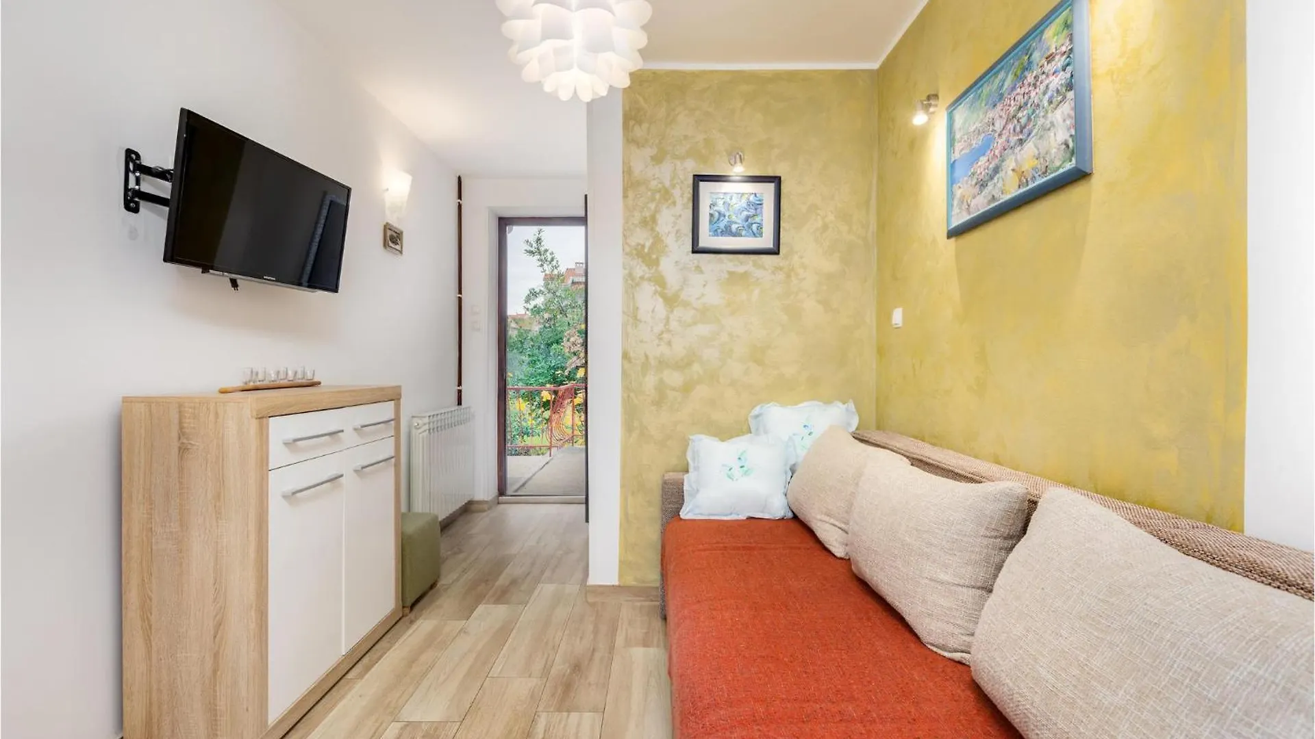 Cozy Apartment In Malinska With Wifi